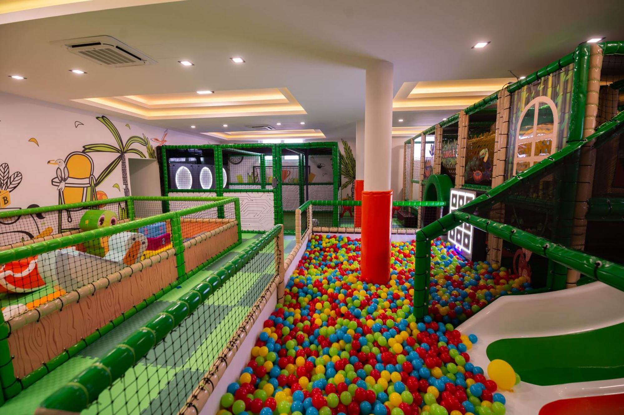 Hotel Nest بييلينا المظهر الخارجي الصورة