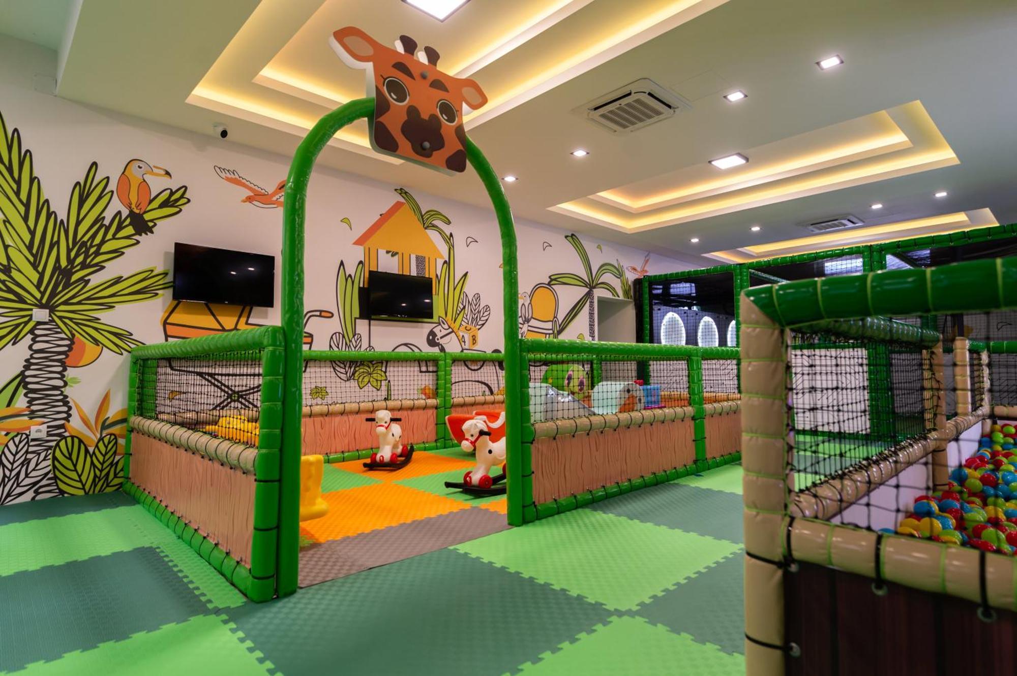 Hotel Nest بييلينا المظهر الخارجي الصورة